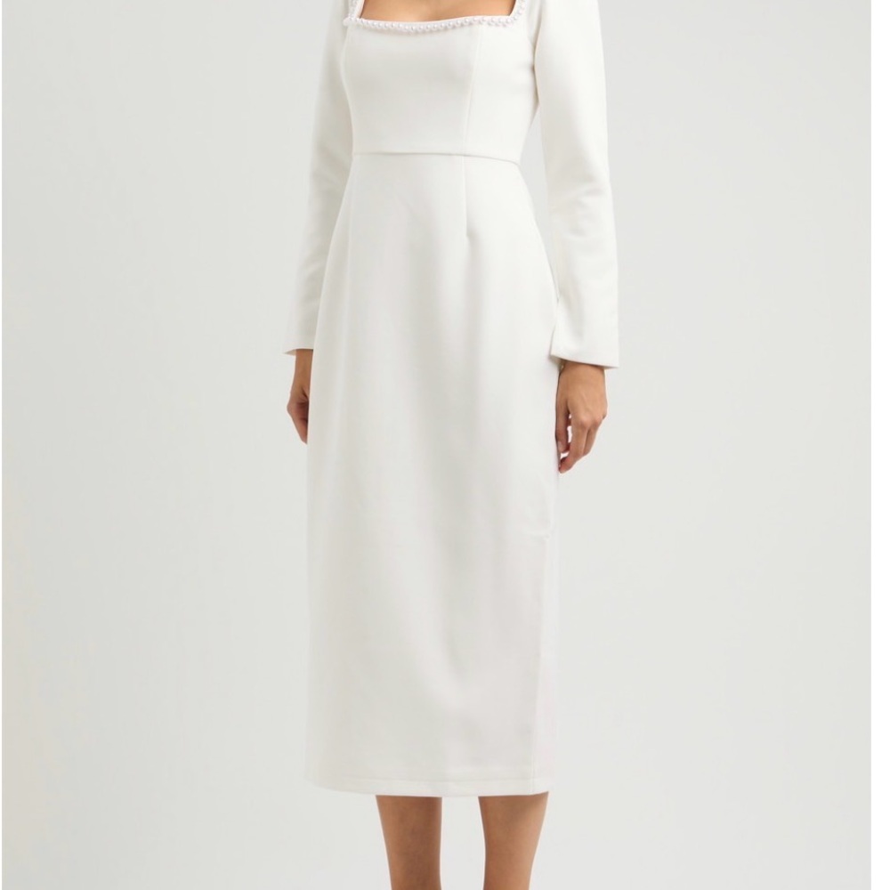 Chic Long Sleeve White Dress